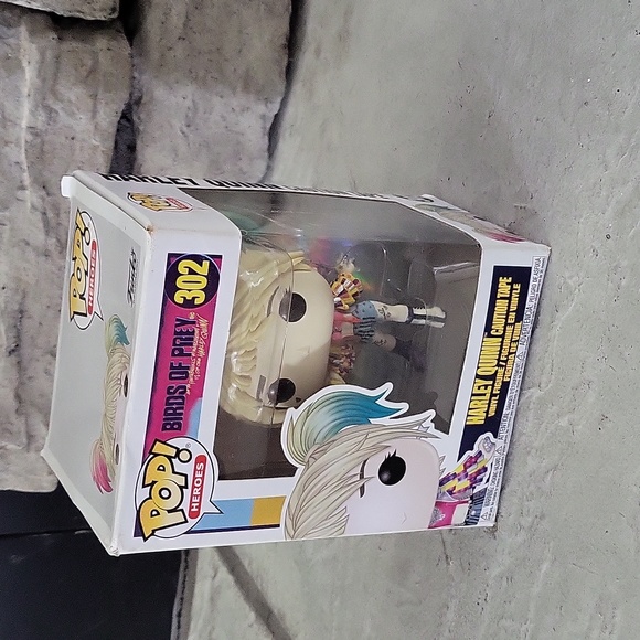 Funko Pop Birds of Prey Harley Quinn #302 - Picture 2 of 5